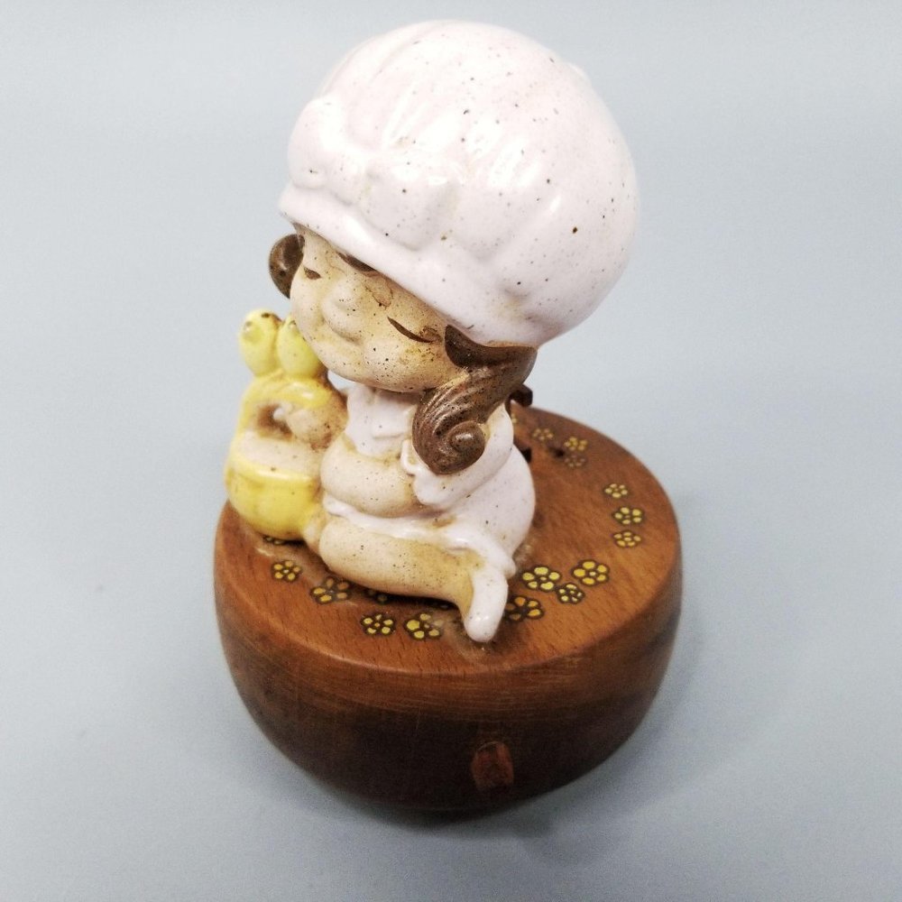 Vintage 70s 80s Revolving Music Box Love Story - Picture 4 of 11